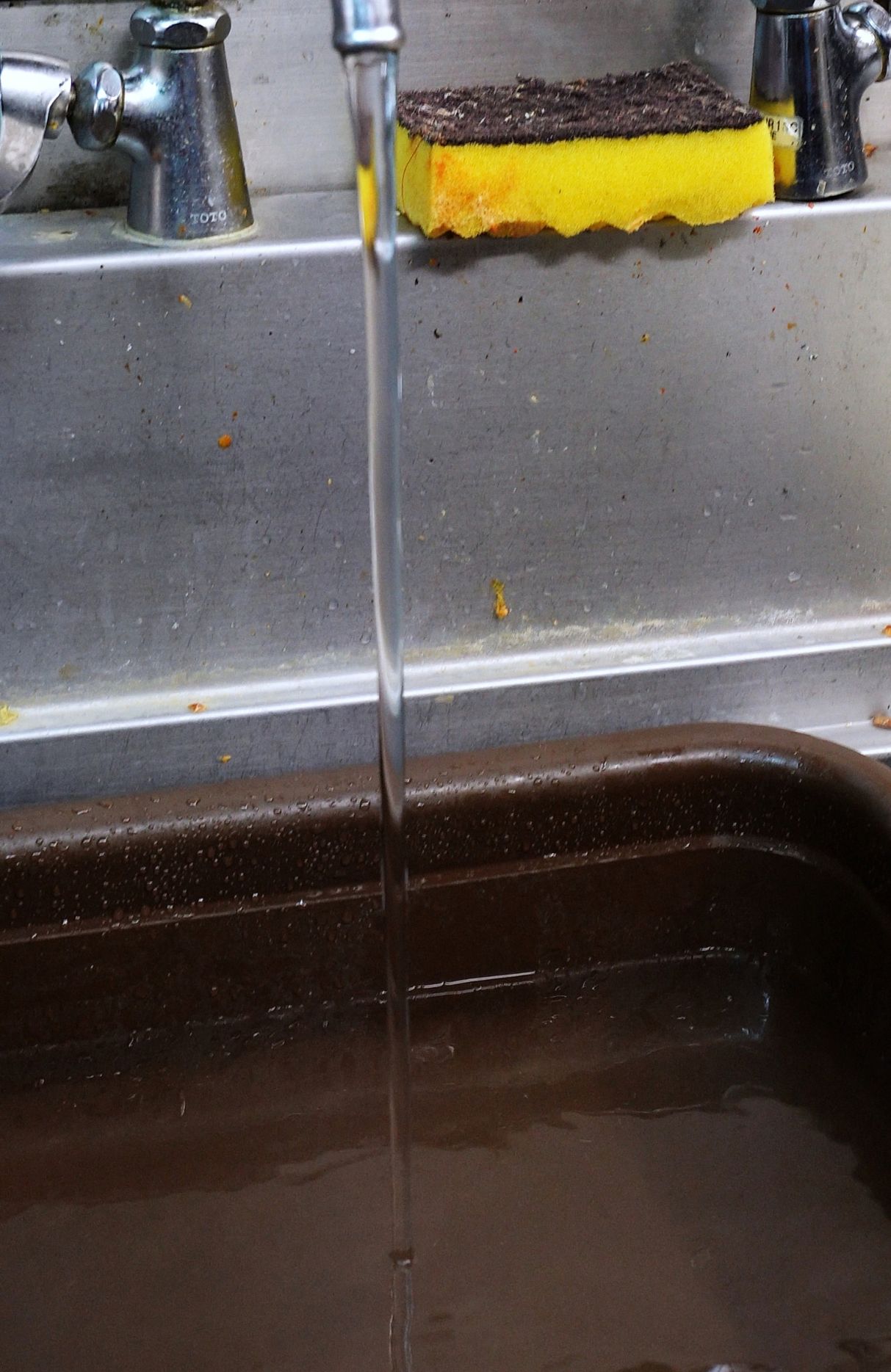 約40℃のお湯へHCを入れる